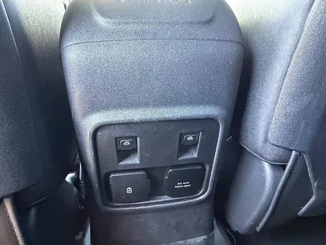 Used 2024 Oxford White Ford Badlands image 42