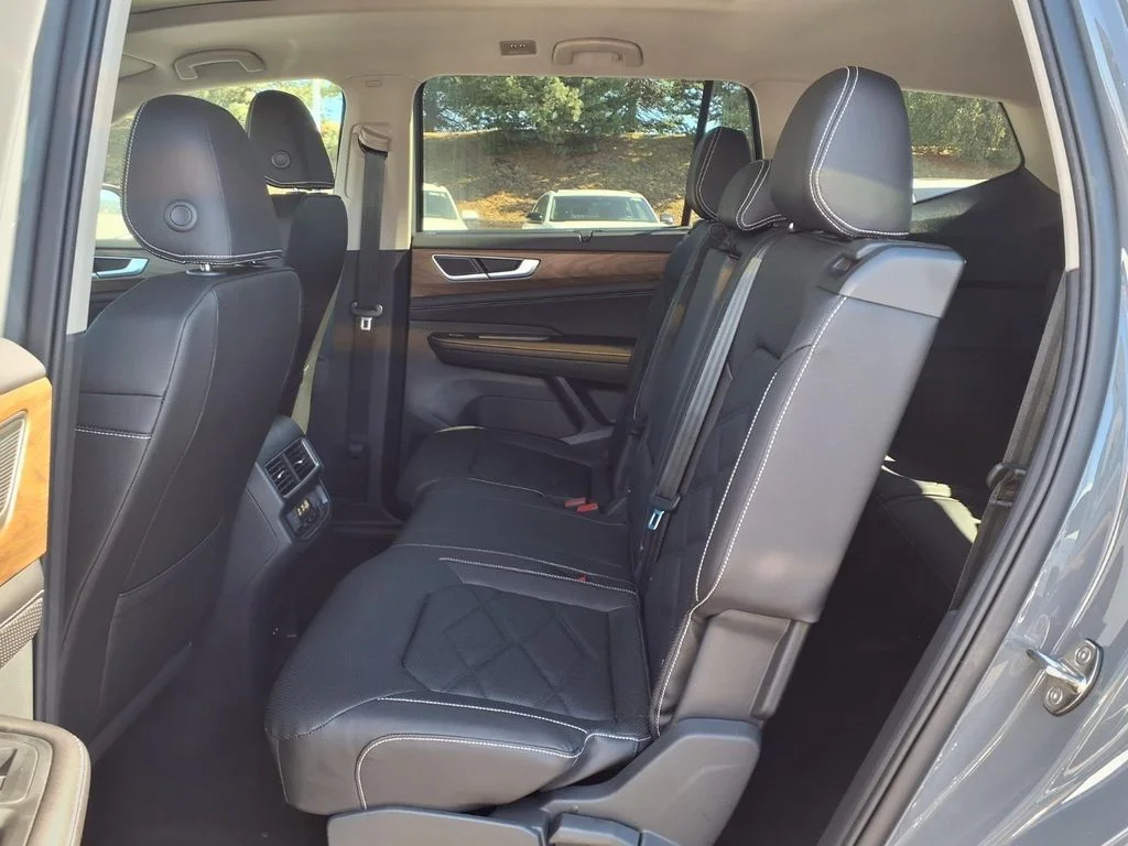 New 2026 Pure Gray Volkswagen 2.0T SE w/Technology image 17