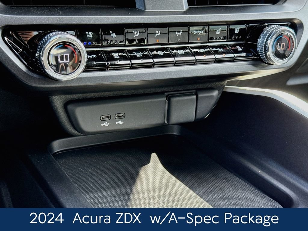 Used 2024  Acura Base image 32