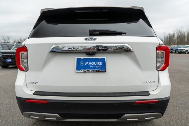 Used 2022 White Metallic Ford XLT image 7