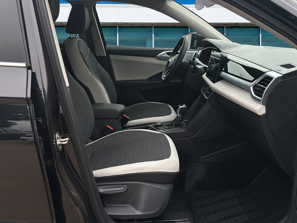New 2026 Black Volkswagen 1.5T SE image 11
