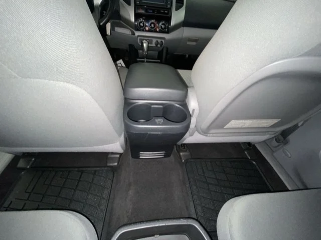 Used 2013 Blue Toyota Base image 27