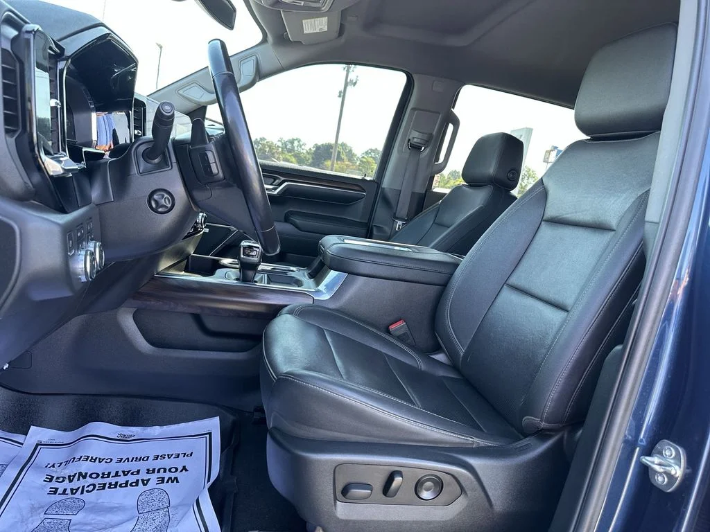 Used 2022 Blue GMC SLT image 17