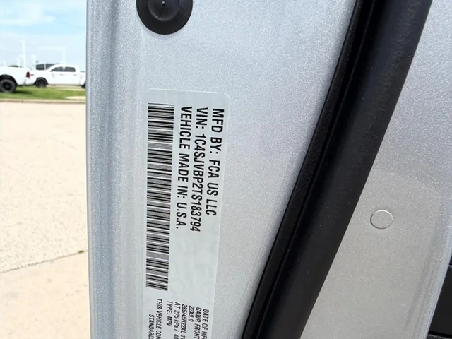 New 2026 Silver-Zynith Exterior Paint Jeep Limited Reserve image 28