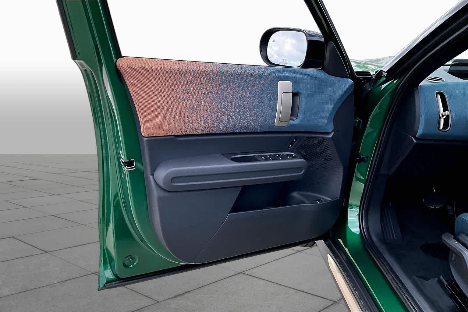 New 2026 British Racing Green IV Metallic MINI Signature Plus image 10