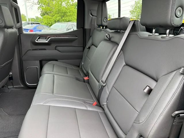 2026 GMC Sierra 1500 SLT - Photo 21