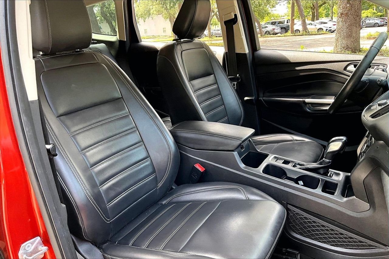 Used 2019 Orange Ford SEL image 30