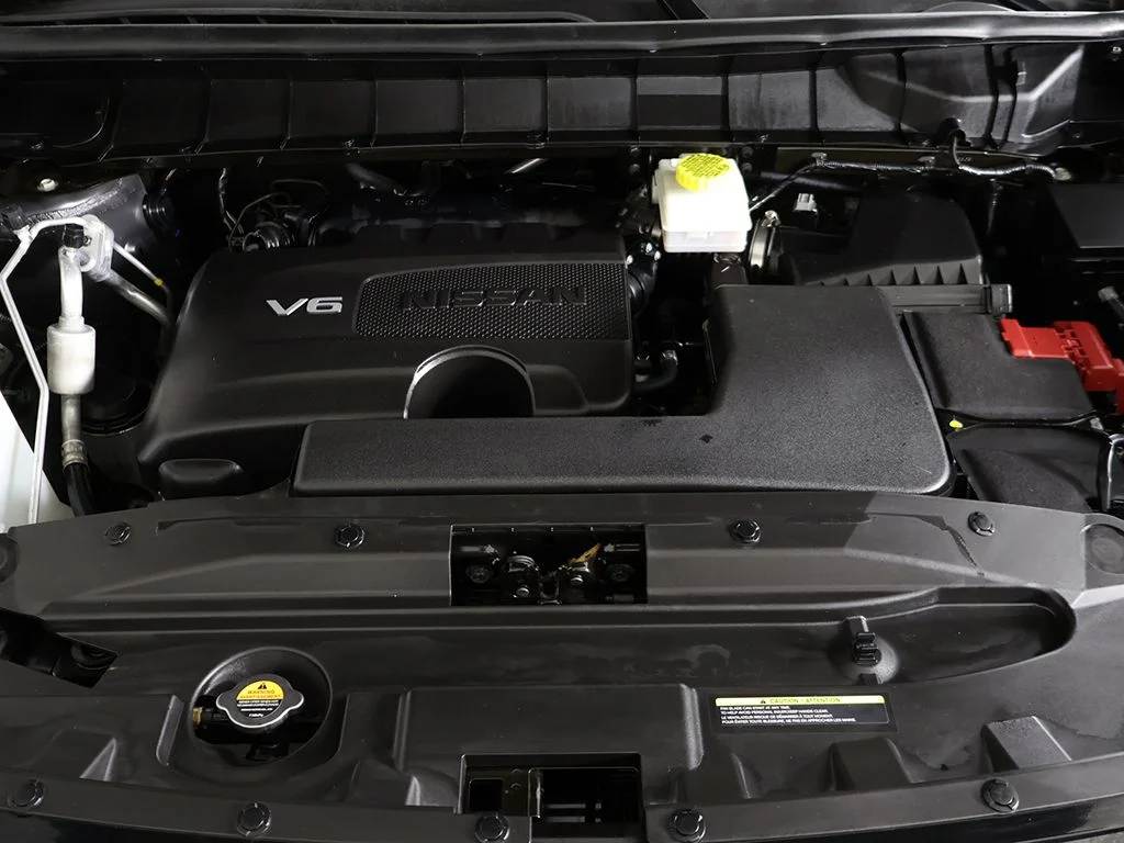 Used 2023 Beige Nissan Platinum image 27