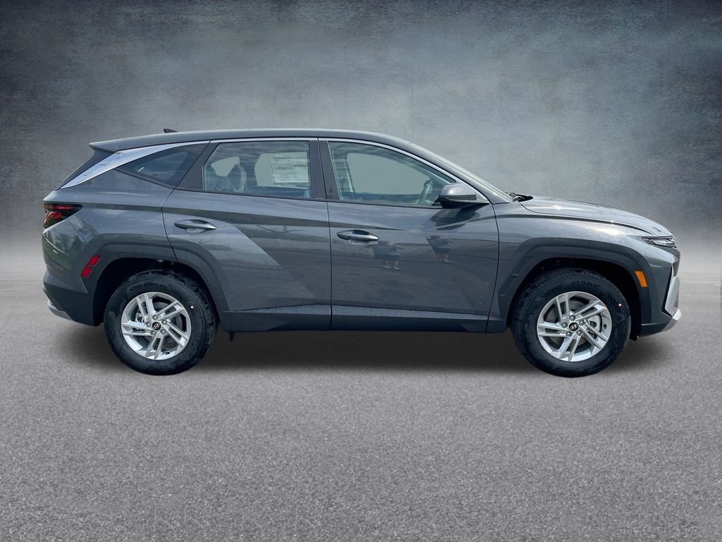 2025 Hyundai Tucson SE - Photo 33