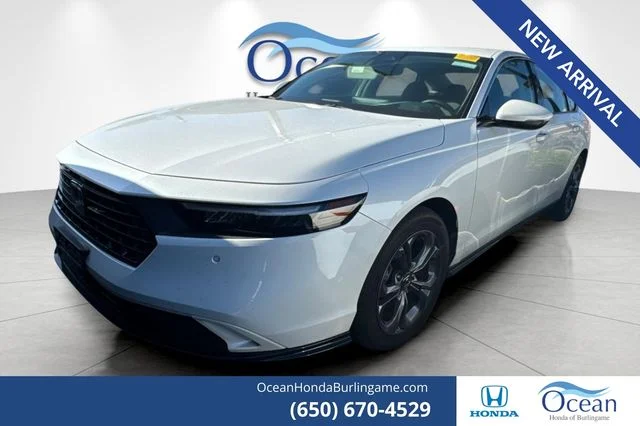 2023 Honda Accord Hybrid EX-L w/o BSI's photo