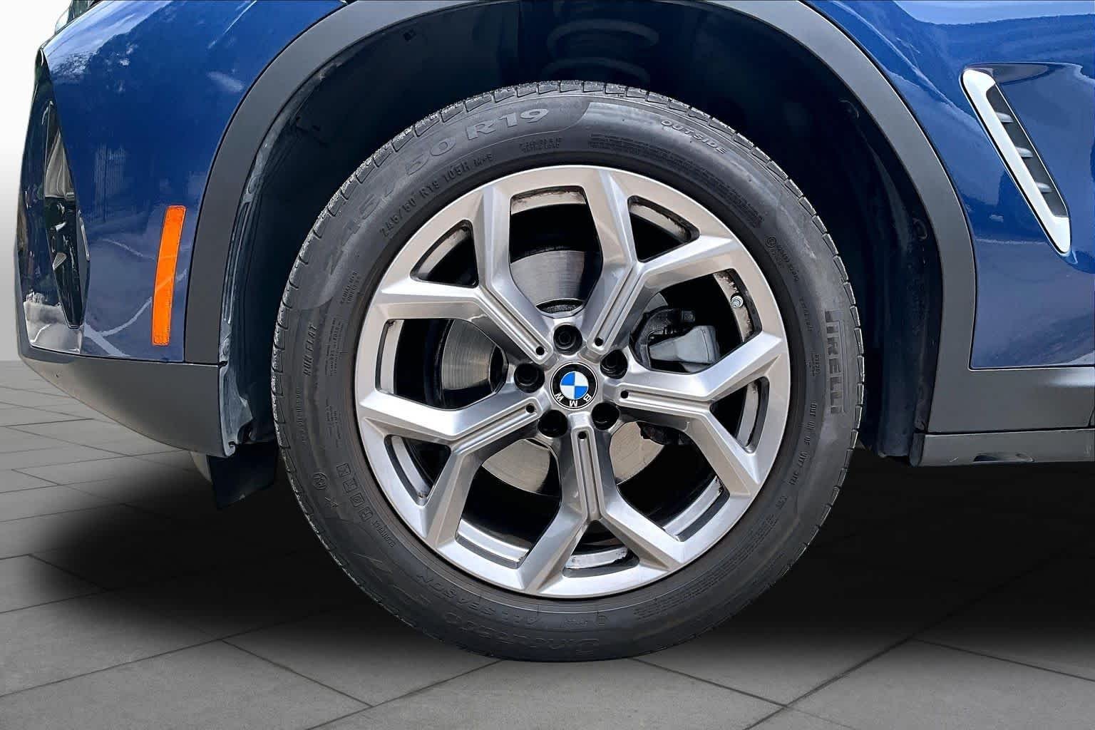 Used 2022 Phytonic Blue Metallic BMW xDrive30i image 10