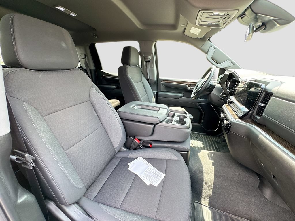 Used 2024 Black Chevrolet LT (2FL) image 30