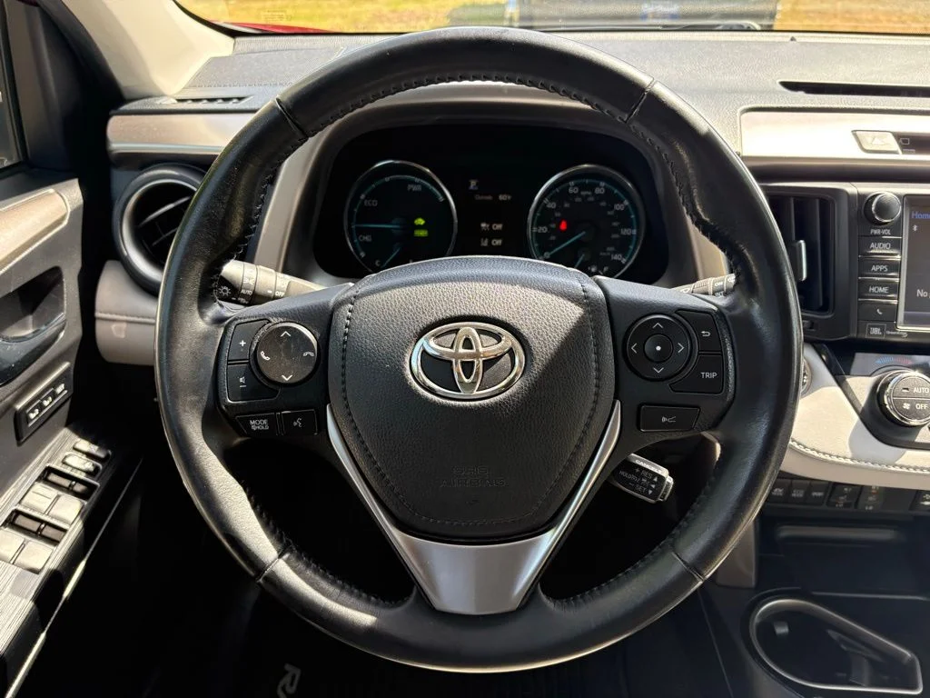 Used 2018 Red Toyota Limited image 20