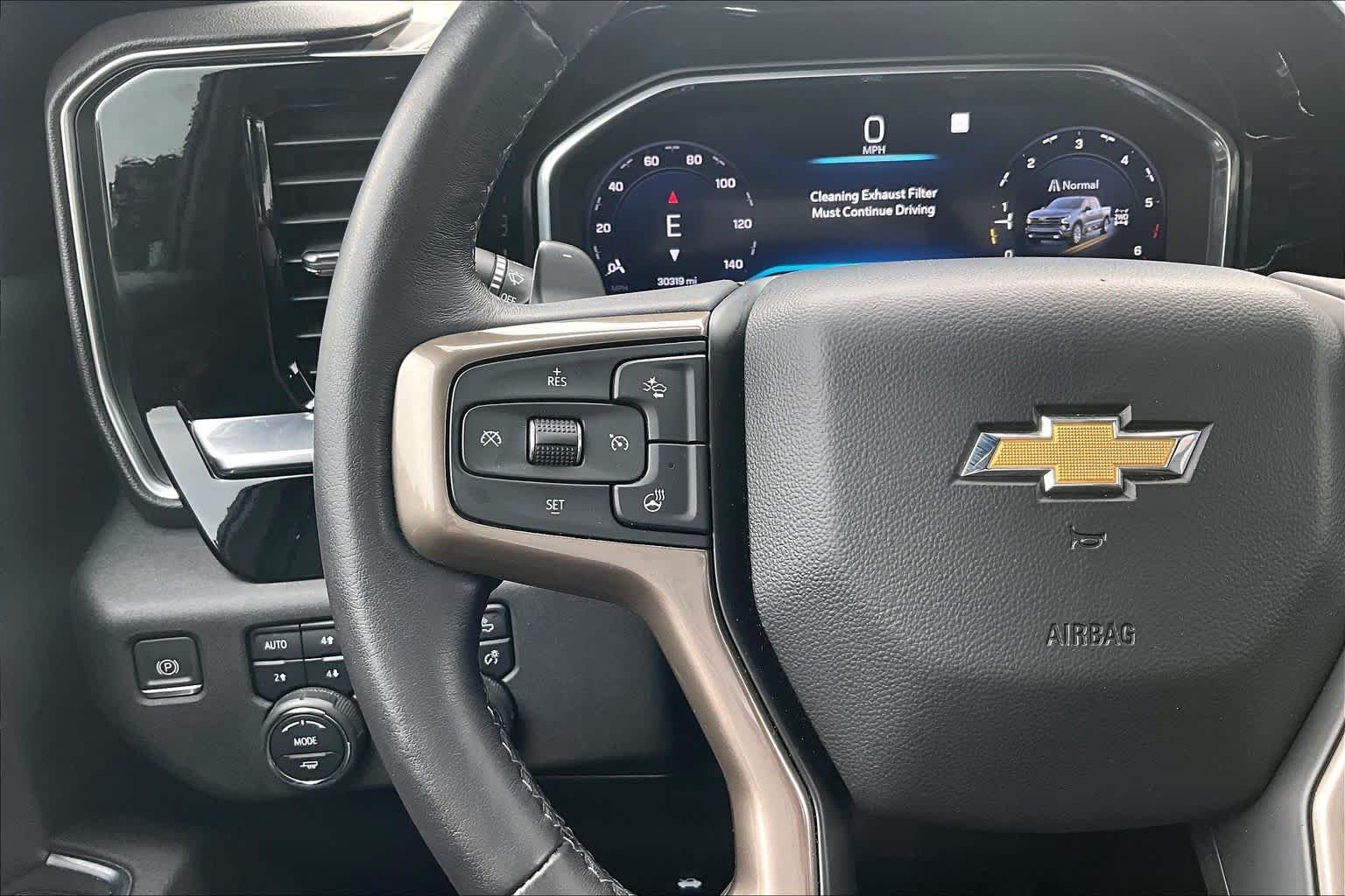 Used 2022 Black Chevrolet High Country image 23