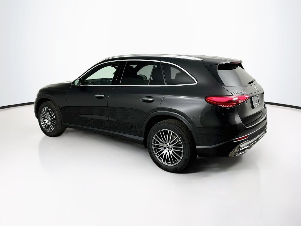 New 2027 Graphite Grey Metallic Mercedes-Benz GLC 300 image 36
