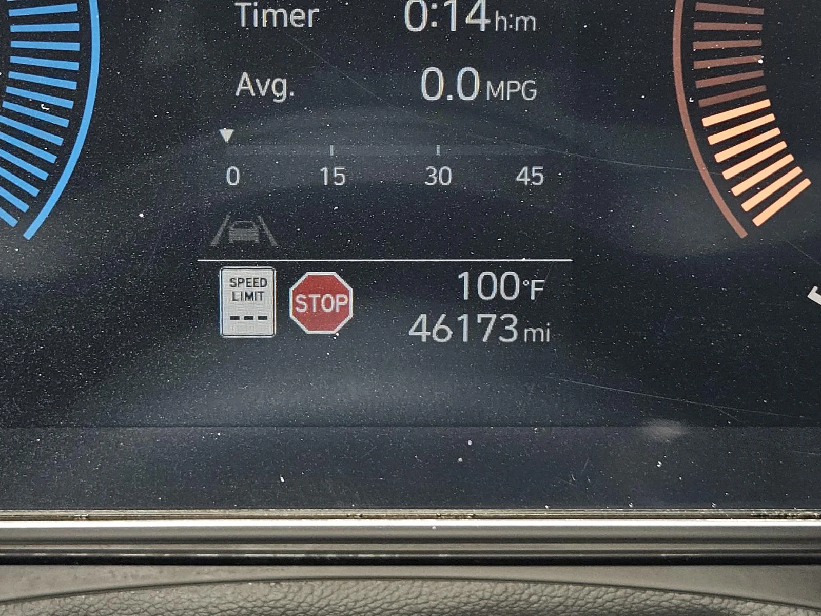 Used 2024 Neoteric Yellow Hyundai SEL FWD image 19