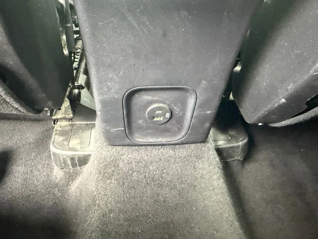 Used 2022 Gray Ford SE image 33