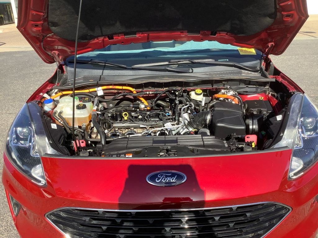 Used 2022 Red Ford SE image 21