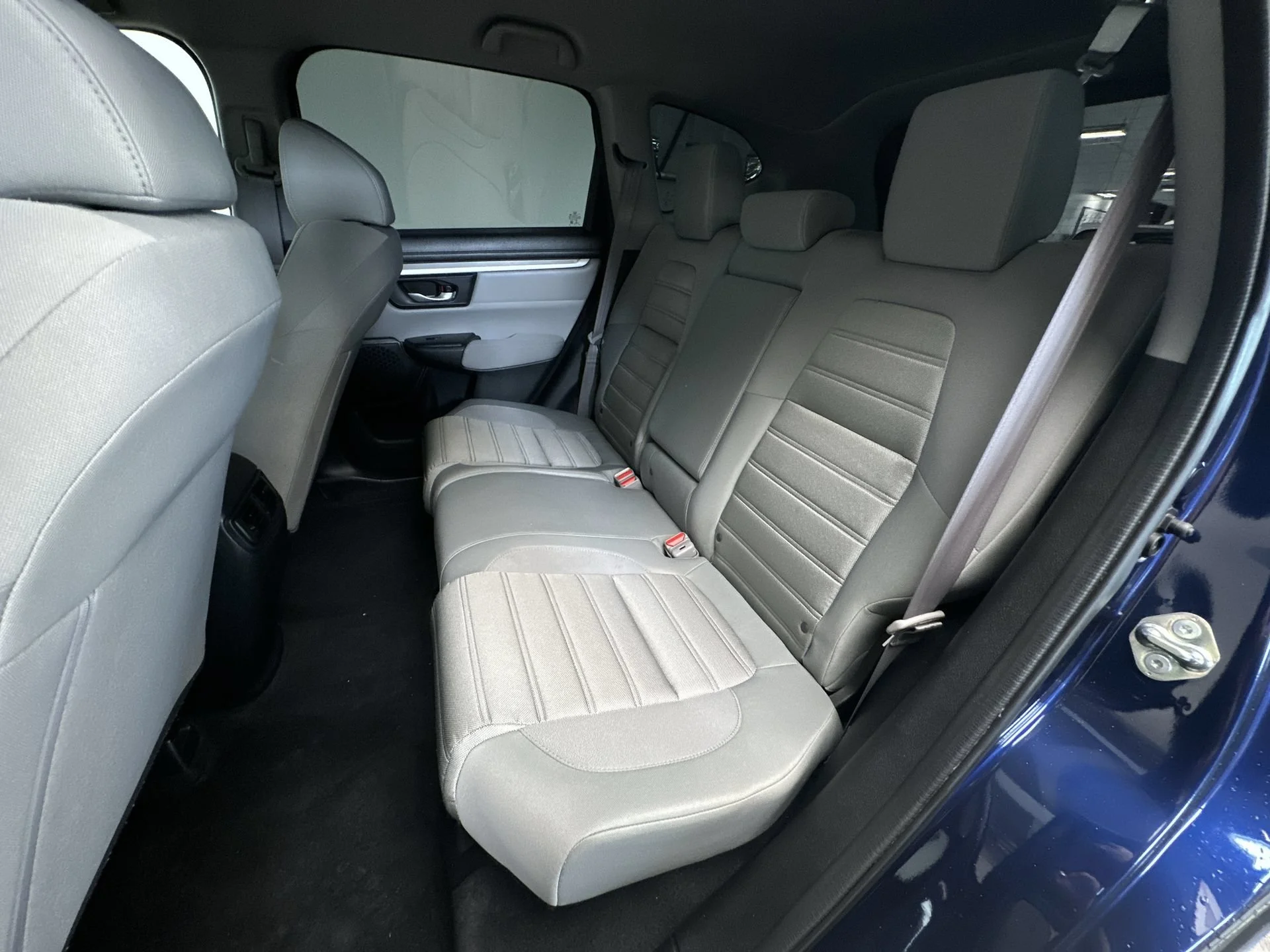 Used 2018 Obsidian Blue Pearl Honda LX image 21