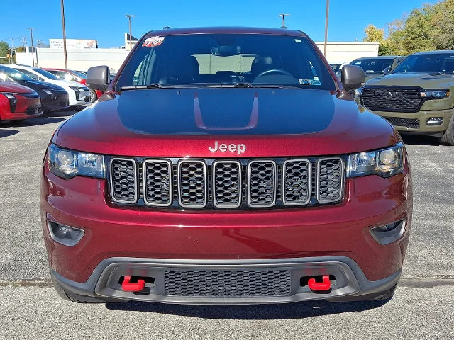 Used 2019 Red Jeep Trailhawk image 3