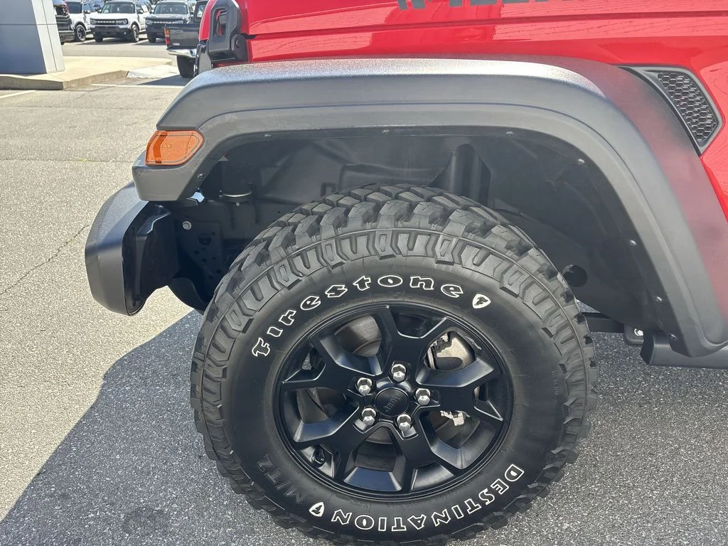 Used 2021 Red Jeep Unlimited Willys image 18