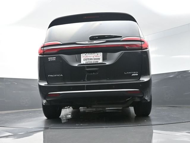 Used 2023 Black Chrysler Limited image 35