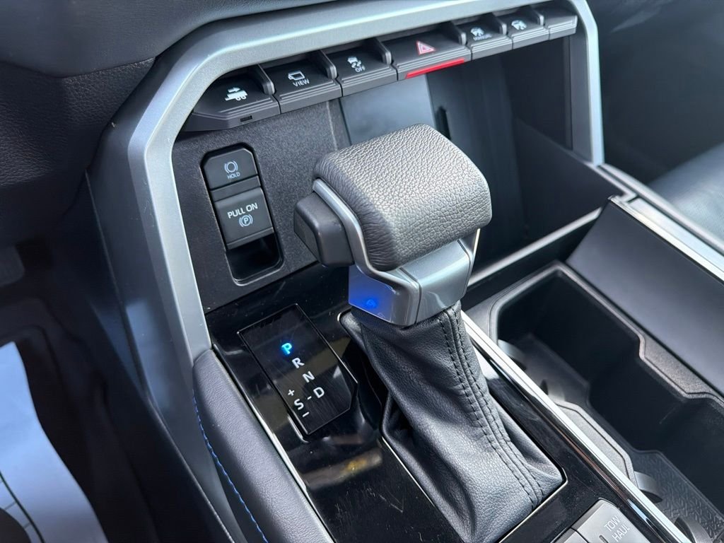 Used 2025  Toyota Limited image 17