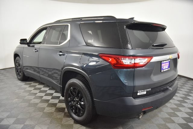 Used 2020 GRAPHITE METALLIC Chevrolet LT Cloth image 7