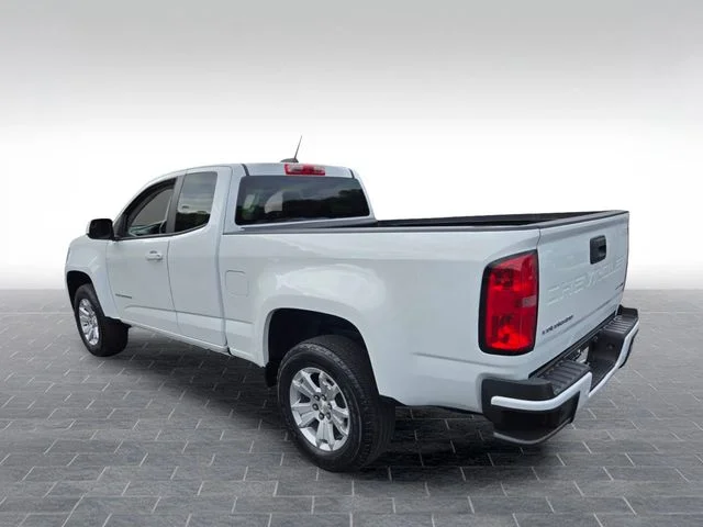 Used 2022 White Chevrolet LT image 5