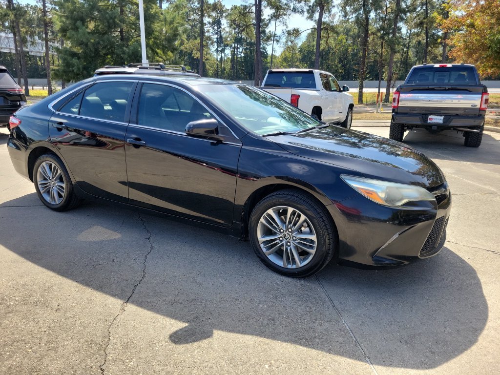 Used 2017 Black Toyota SE image 8