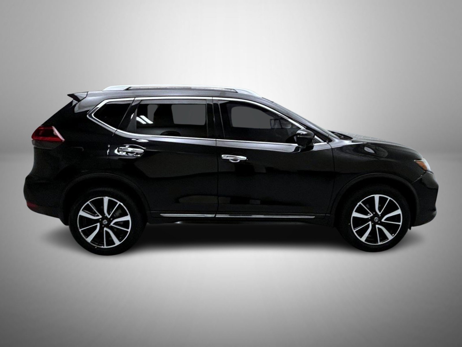 Used 2019 Black Nissan SL image 4