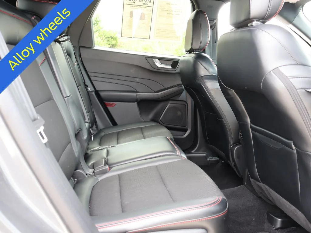 Used 2025 Gray Ford ST-Line image 13