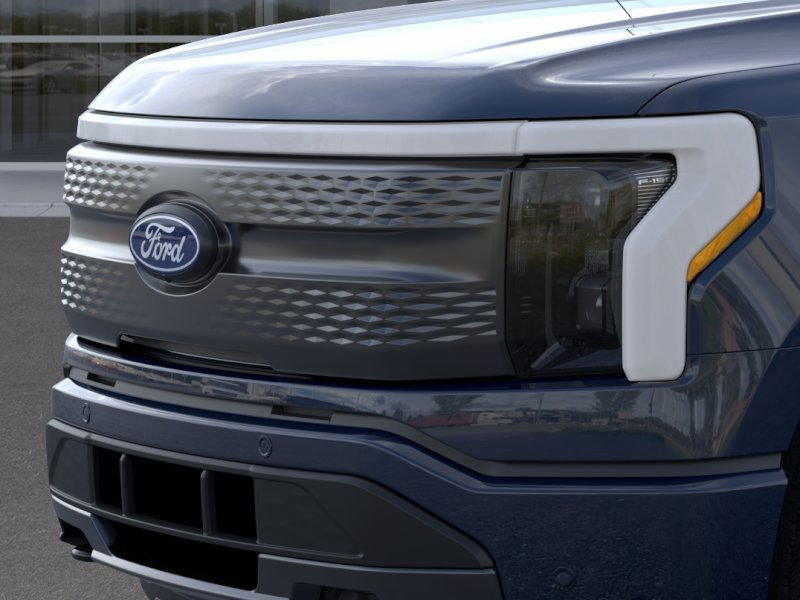 New 2025 Antimatter Blue Metallic Ford Flash™ image 17