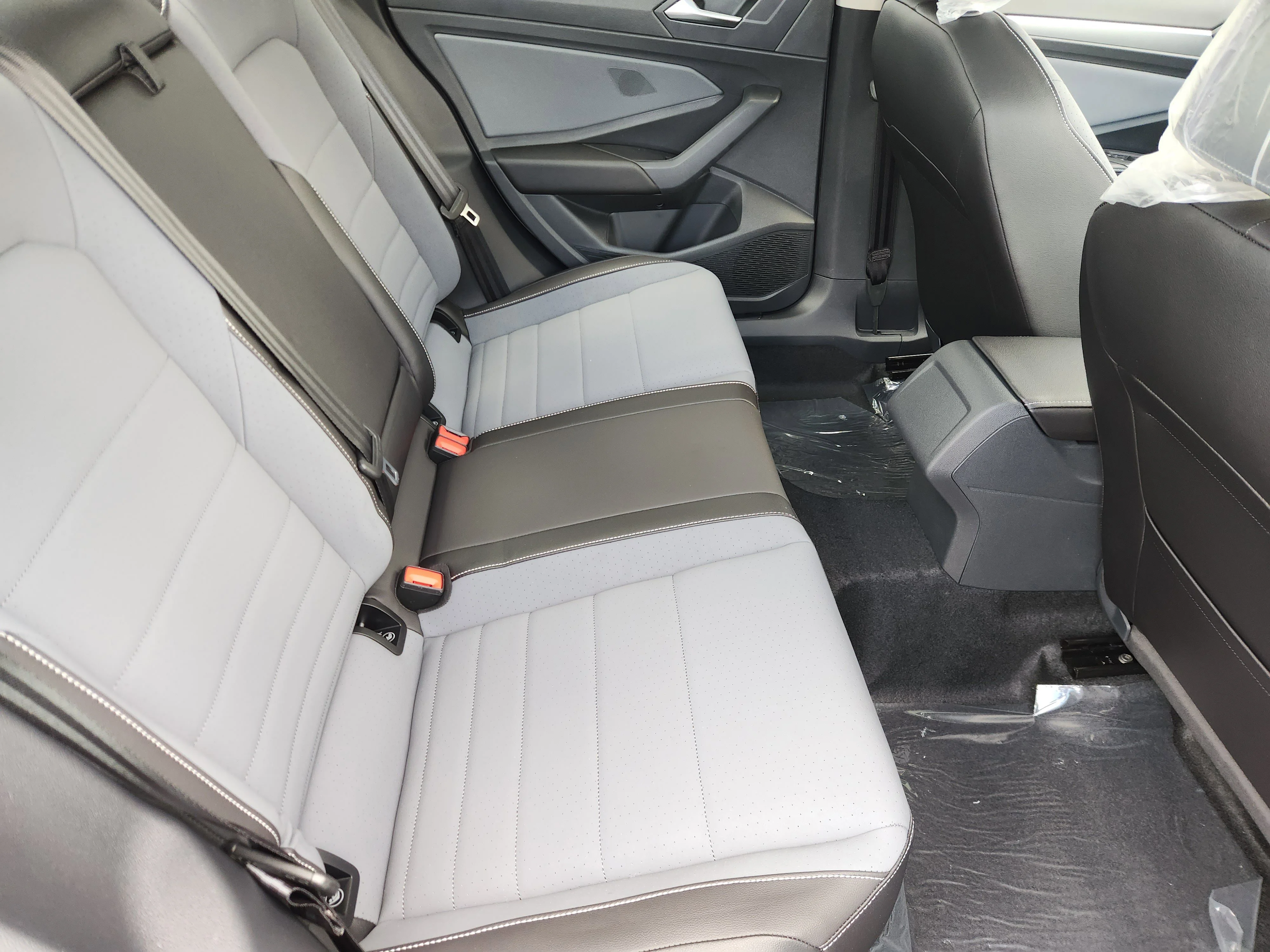 New 2026 Silver Volkswagen SE image 23