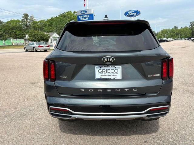Used 2021 Gray Kia EX image 4