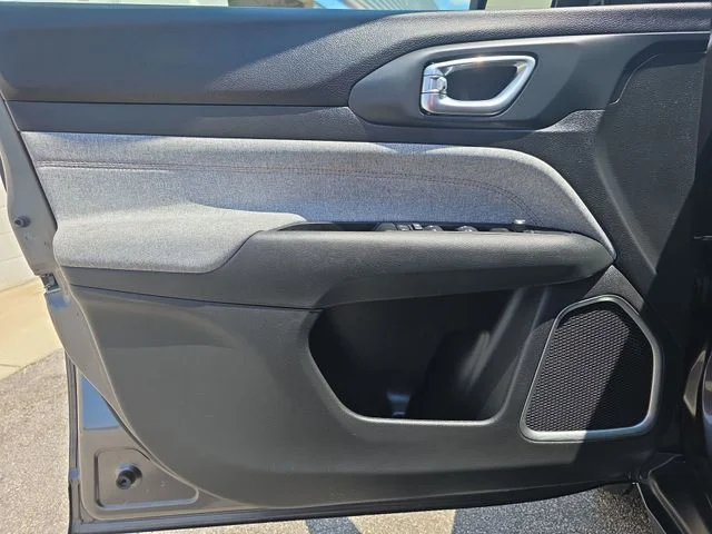 Used 2022 Gray Jeep Latitude Lux image 25