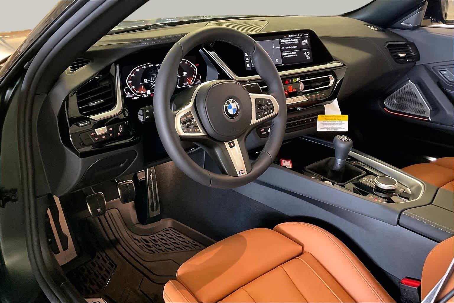 New 2026 Frozen Deep Green Metallic BMW M40i image 8