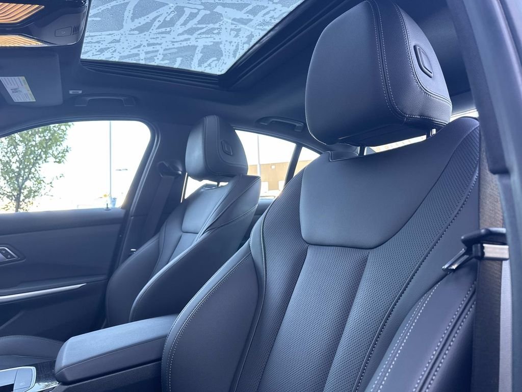 Used 2022 Blue Metallic BMW 330i xDrive image 19