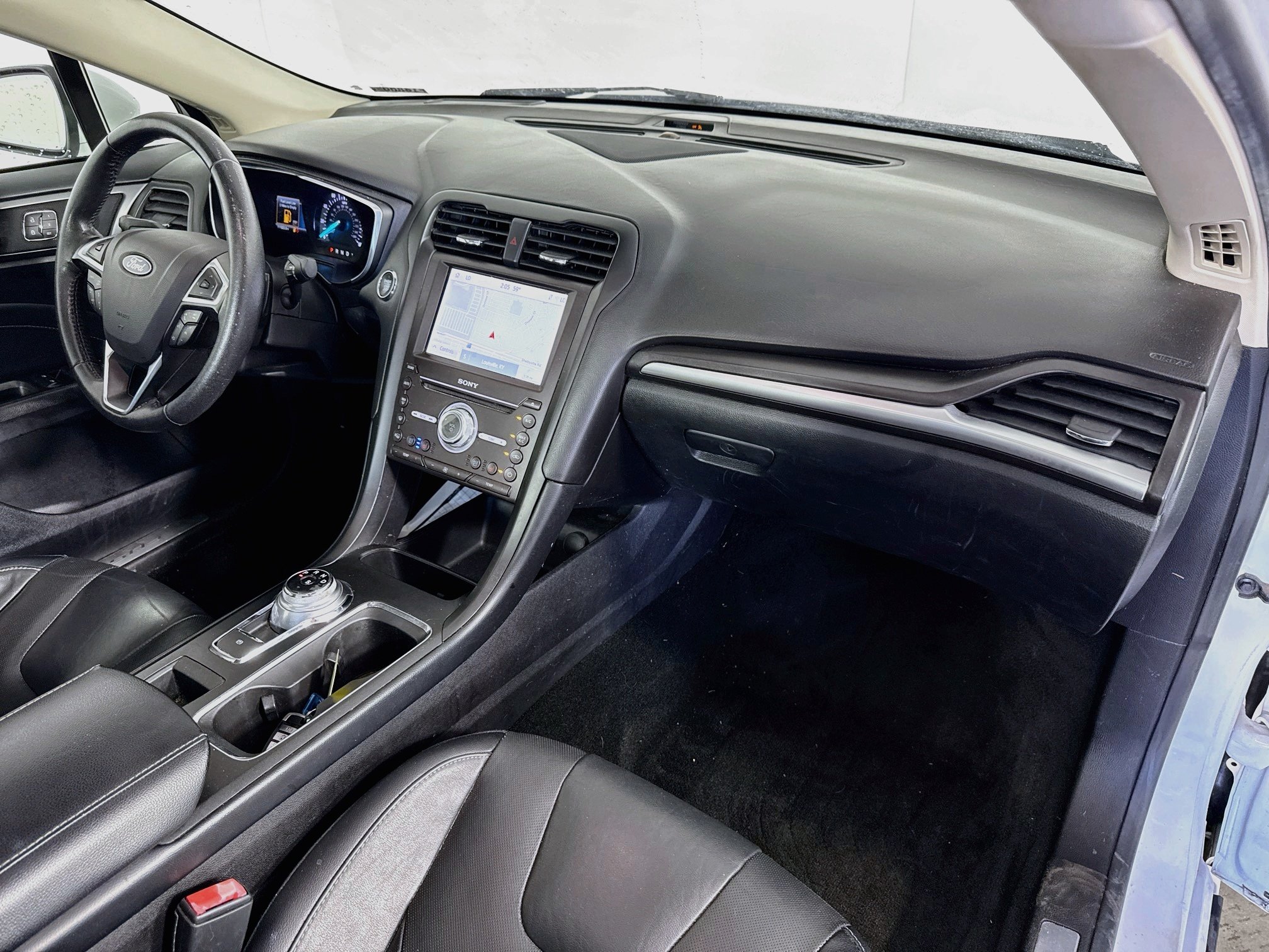 Used 2020 Oxford White Ford Titanium image 30