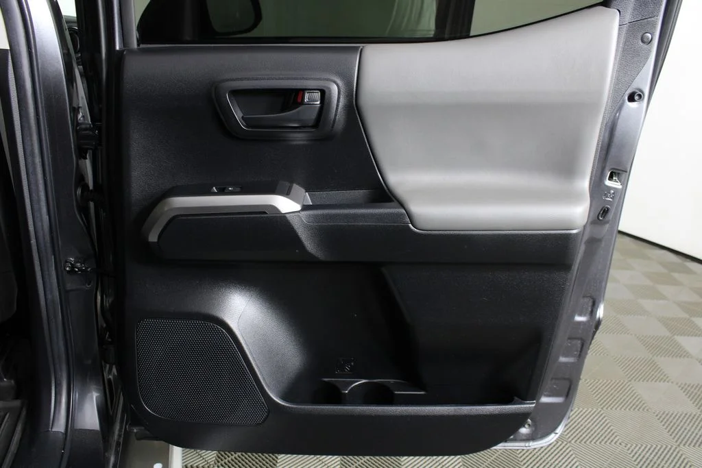 Used 2022 Gray Toyota SR5 image 9