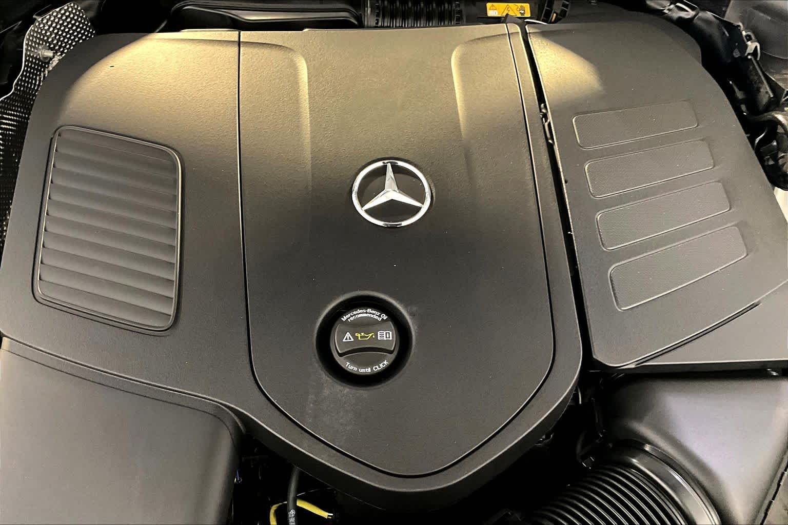 New 2026 Polar White Mercedes-Benz GLC 300 image 15