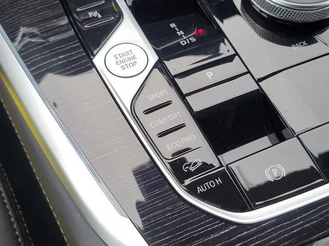 New 2027 Carbon Black Metallic BMW xDrive40i image 26