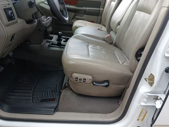 Used 2007 White Dodge Laramie image 42