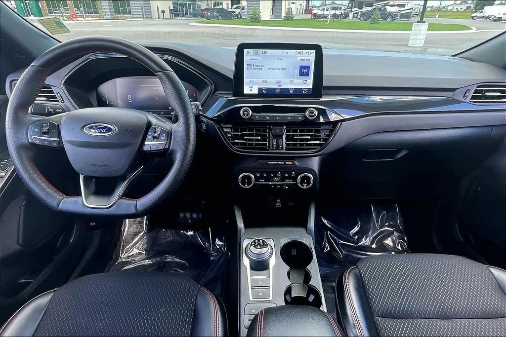 Used 2025 Gray Ford ST-Line Select image 16