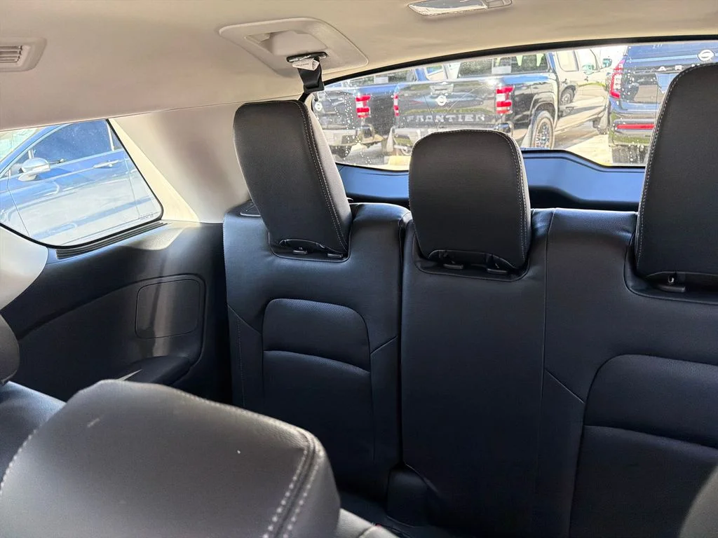 2024 Nissan Pathfinder S - Photo 34