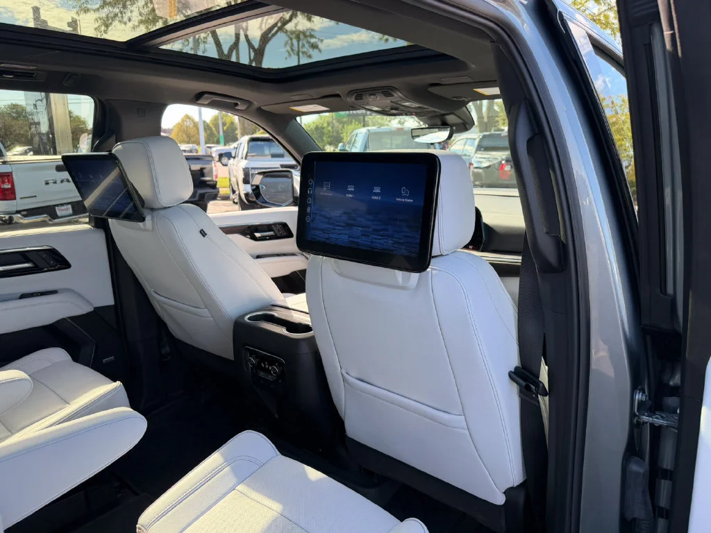 2025 Chevrolet Tahoe Premier - Photo 16