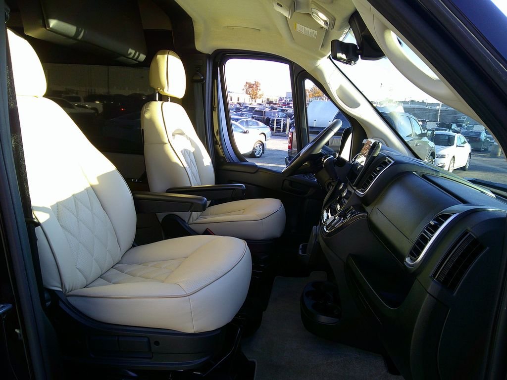 Used 2024 Black RAM High Roof image 13
