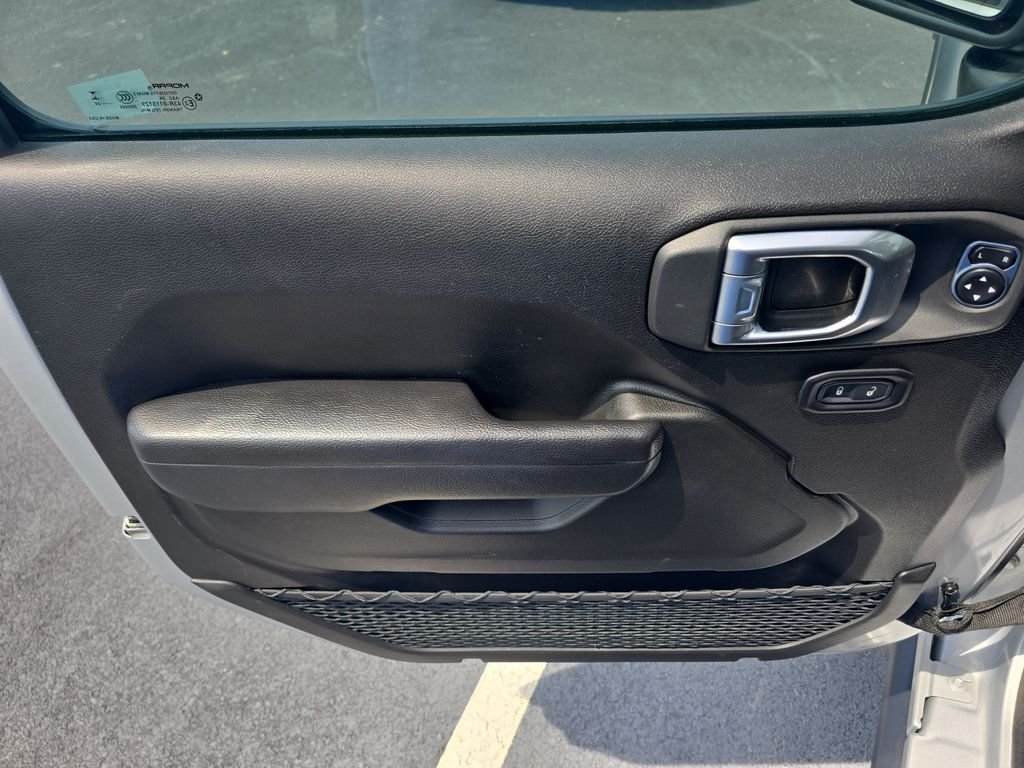 Used 2024 Silver Jeep Rubicon 4xe image 12