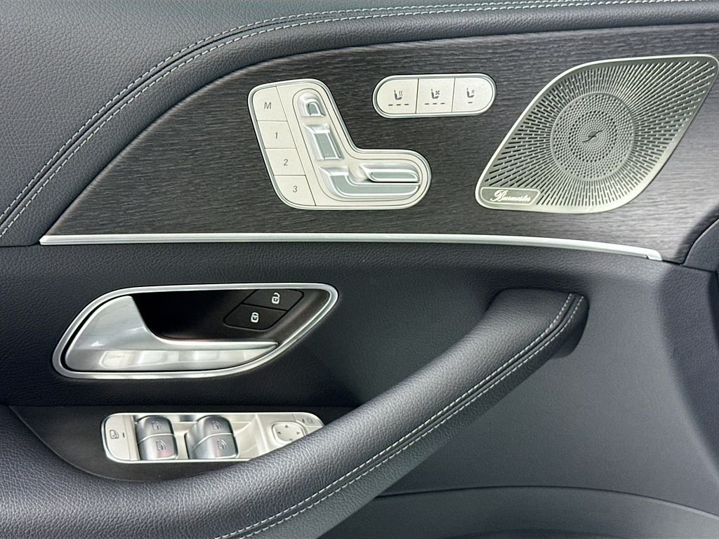 New 2026 MANUFAKTUR Ireland Mid Green Metallic Mercedes-Benz GLE 350 image 24