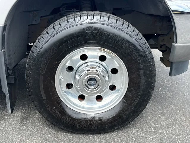 Used 2004 Silver Birch Clearcoat Metallic Ford XLT image 9